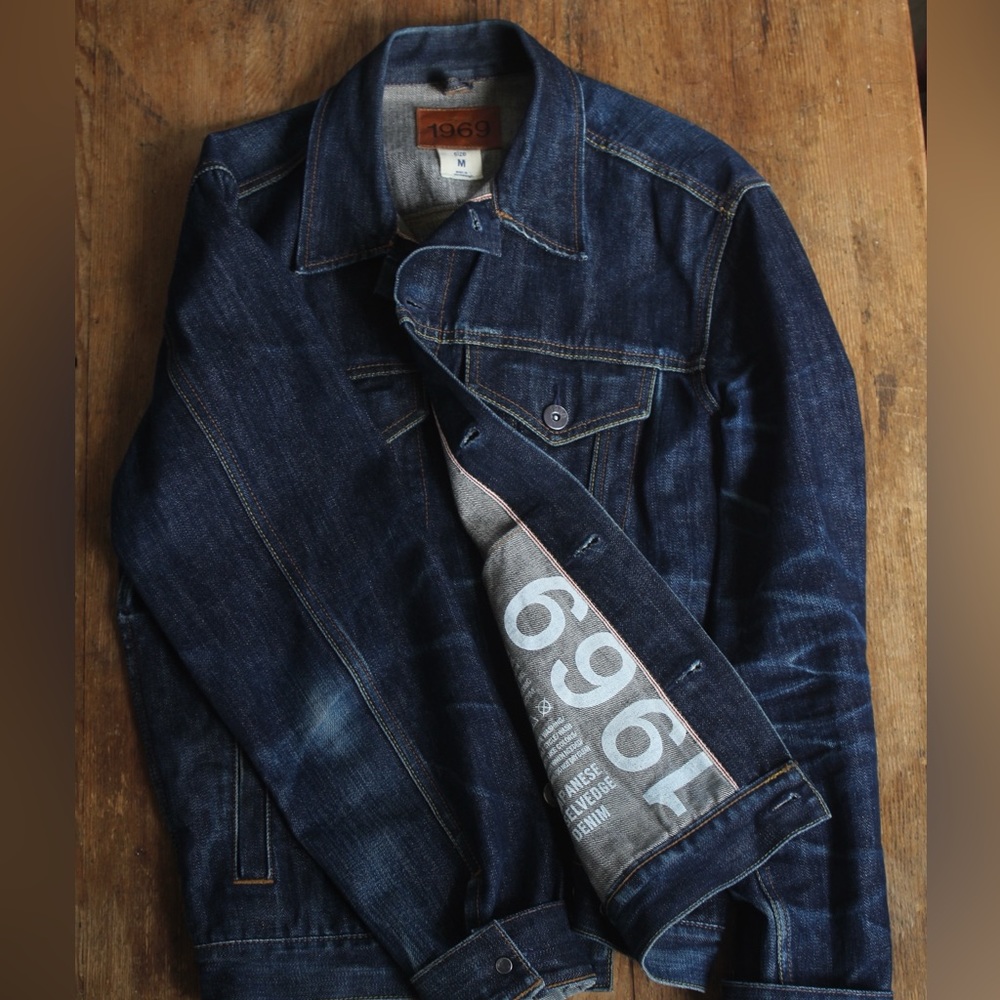 Gap 1969 Kaihara Selvedge Western Jacket in size Medium.
